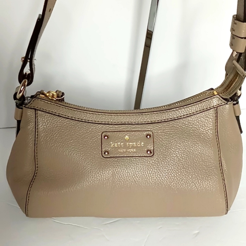 KATE SPADE Gabriella Berkshire Rd Crossbody/Shoulder Bag in Taupe Pebble…